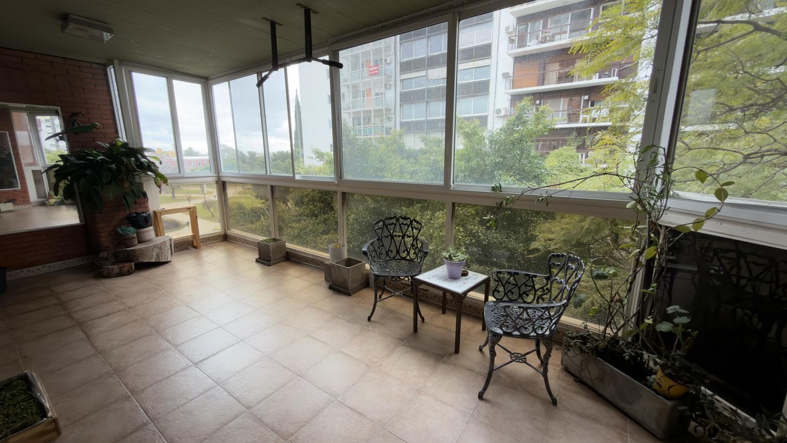6-Room Apartment for Sale in Recoleta