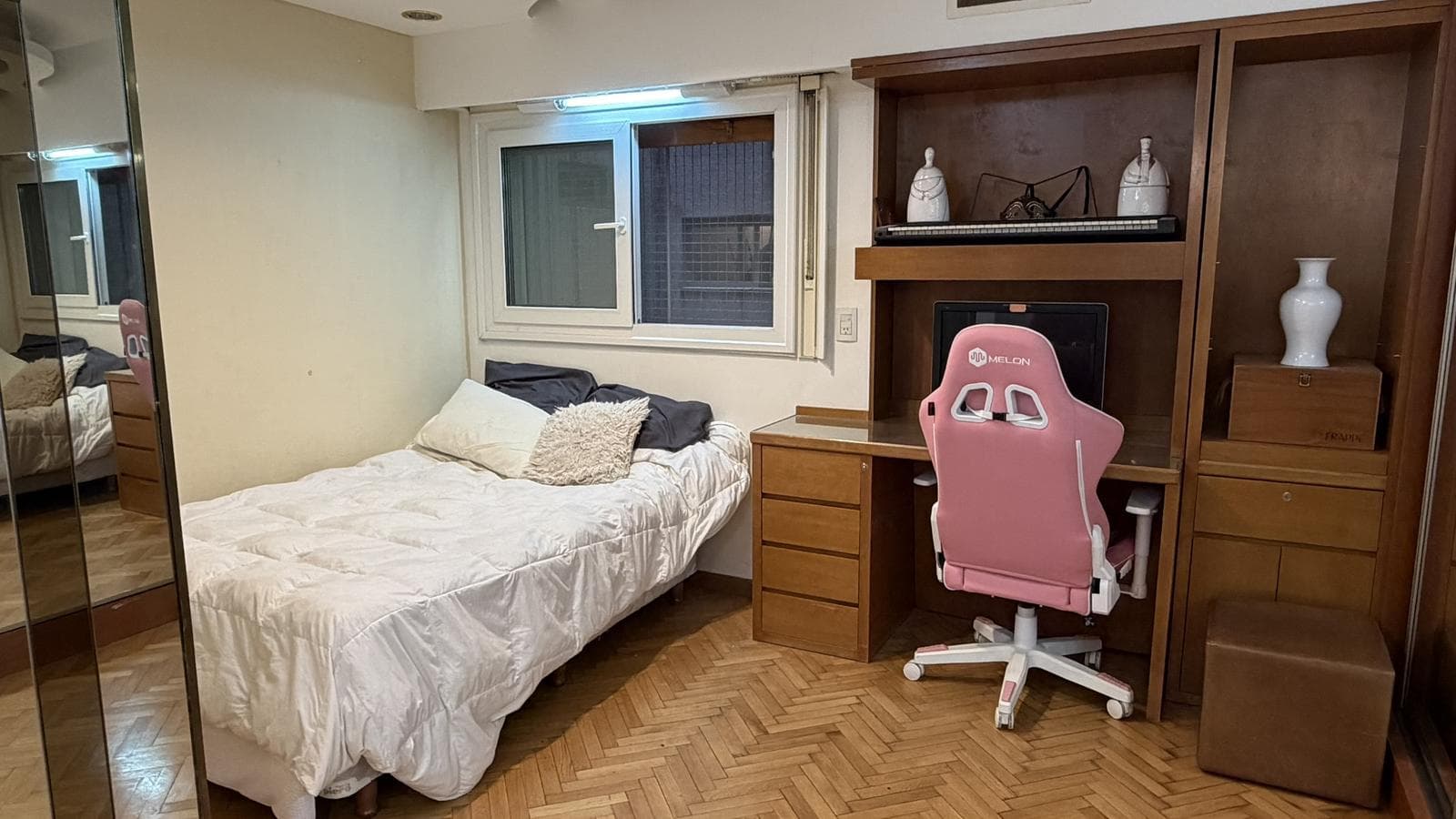 6-Room Apartment for Sale in Recoleta