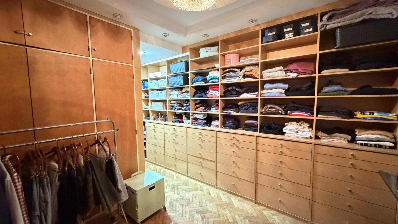 6-Room Apartment for Sale in Recoleta