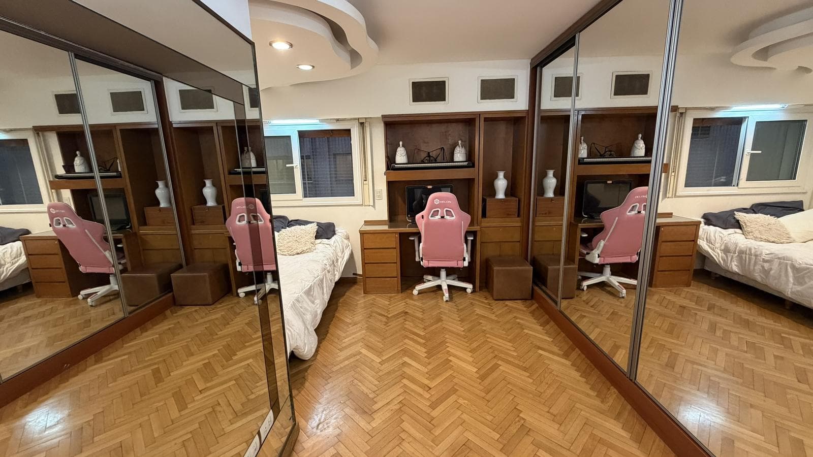 6-Room Apartment for Sale in Recoleta