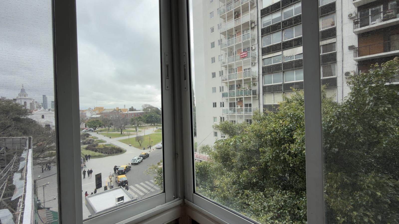 6-Room Apartment for Sale in Recoleta