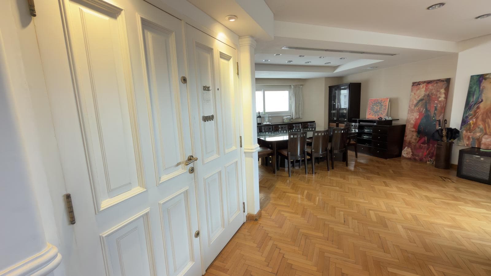 6-Room Apartment for Sale in Recoleta