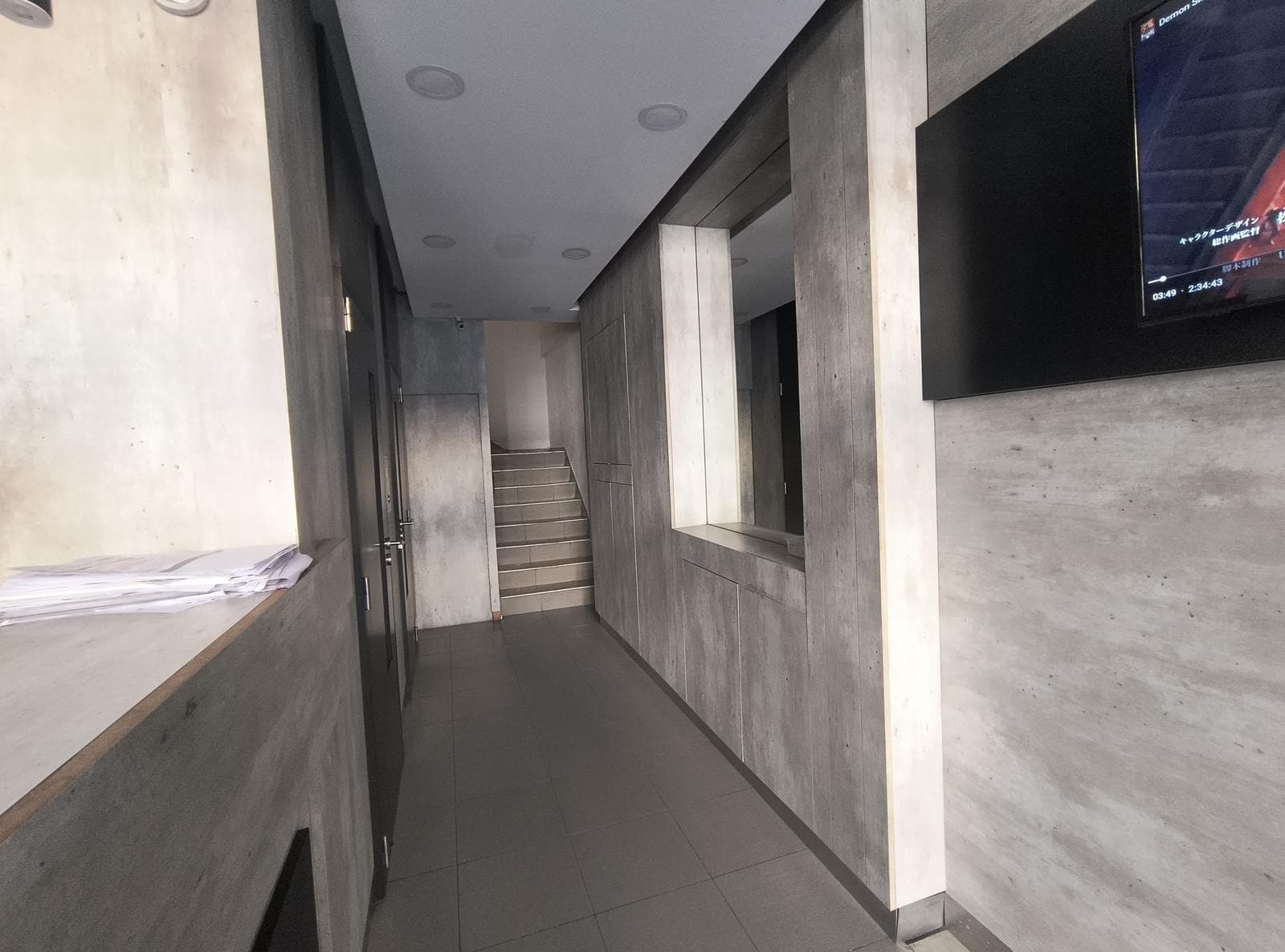 Office for rent: 2 private offices + reception area
