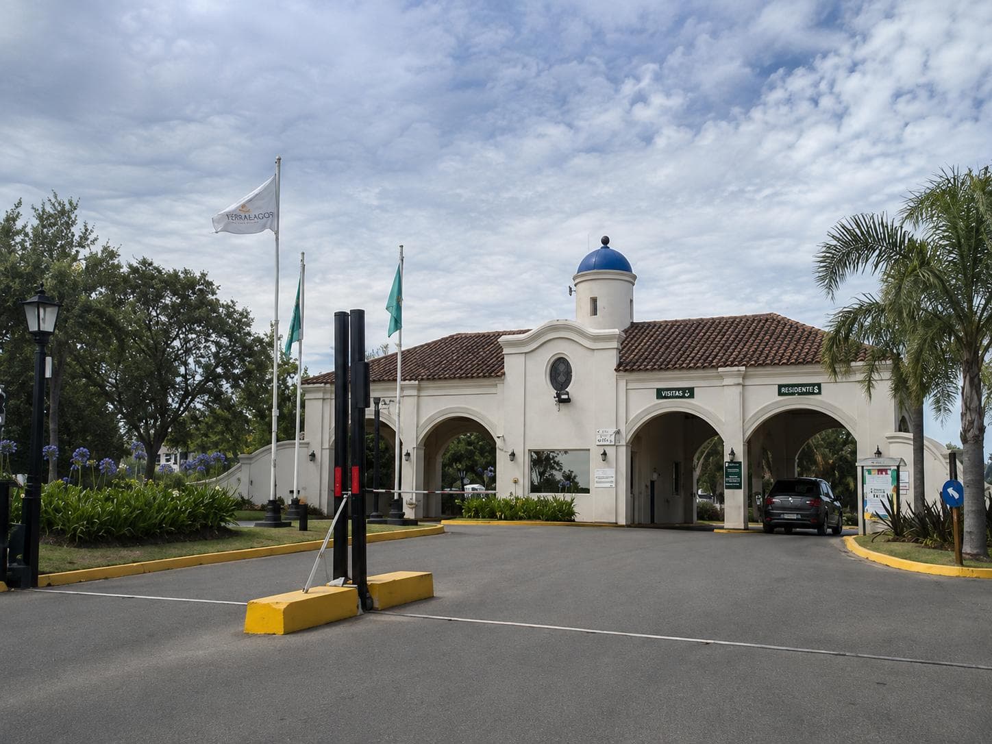 House for Sale: EXCLUSIVE Listing on La Laguna 8, 8 Rooms, San Isidro Labrador Neighborhood