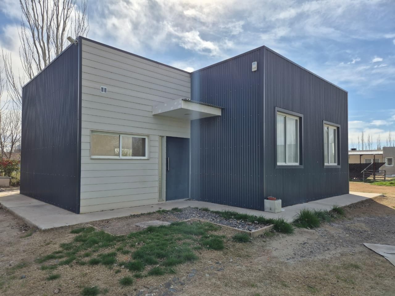 2-bedroom house for rent, Stefenelli, General Roca