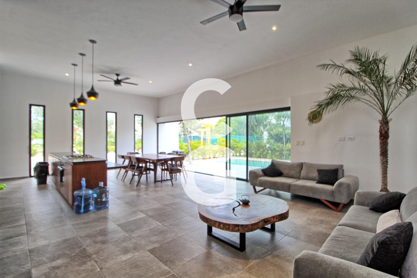 4-Bedroom House for Rent in Cancún in the Lagos del Sol Residential Complex
