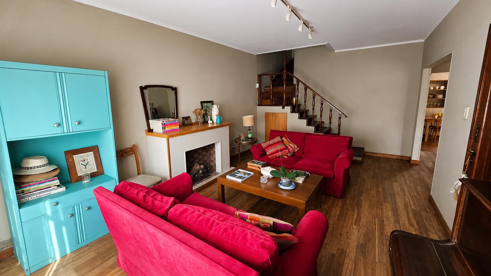 Sturdy 3-room House with Office and Garden for Sale. Olivos