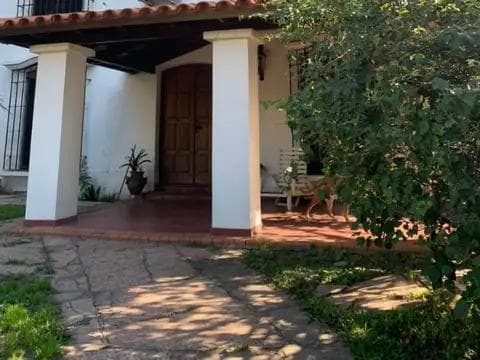 5-Room House for Sale in Villa Sarmiento