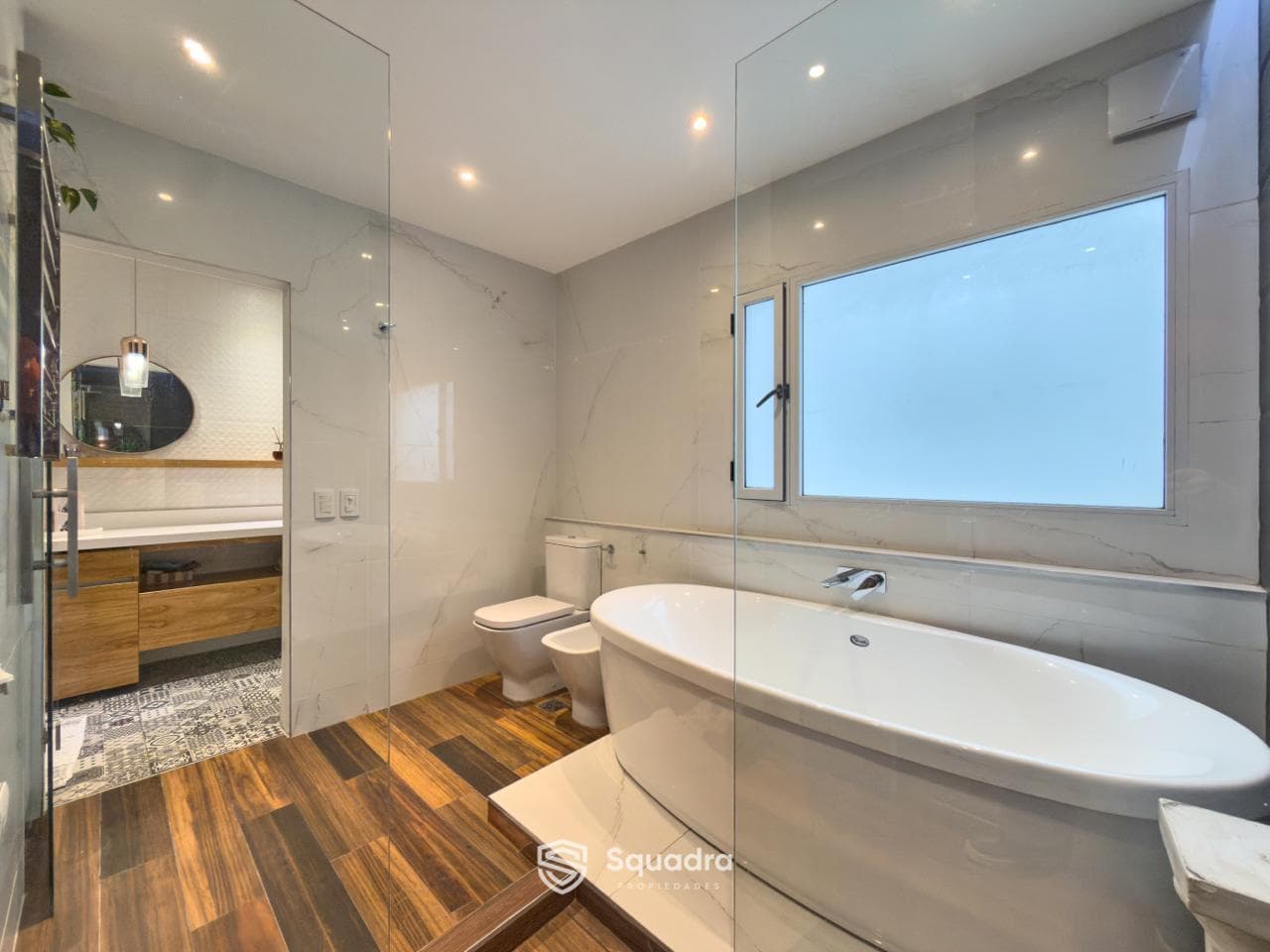 FOR SALE | TRADE - 4-Bedroom House with outdoor kitchen and barbecue area - Echesortu Neighborhood, Rosario.