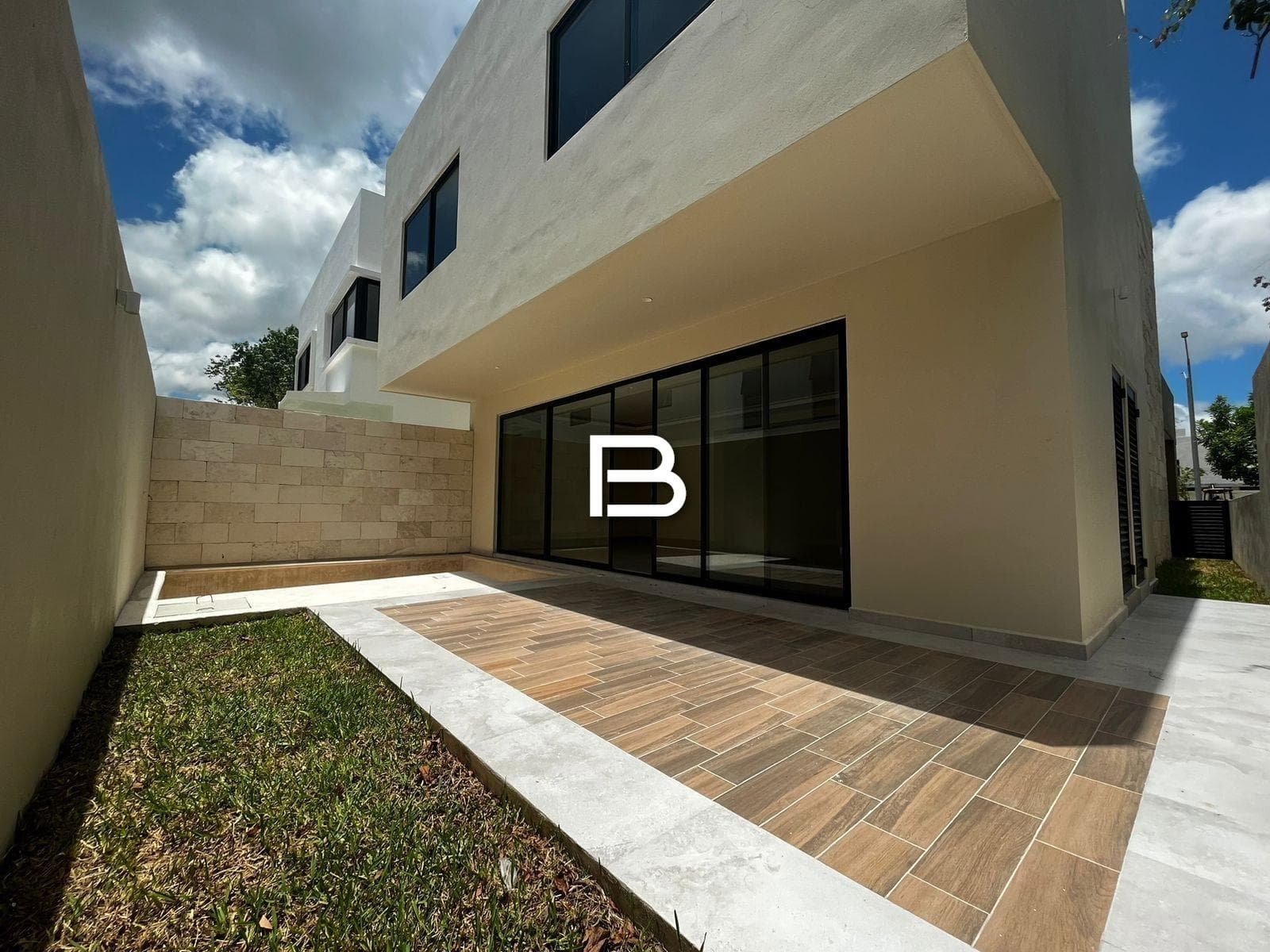 House in the Vía Cumbres Subdivision