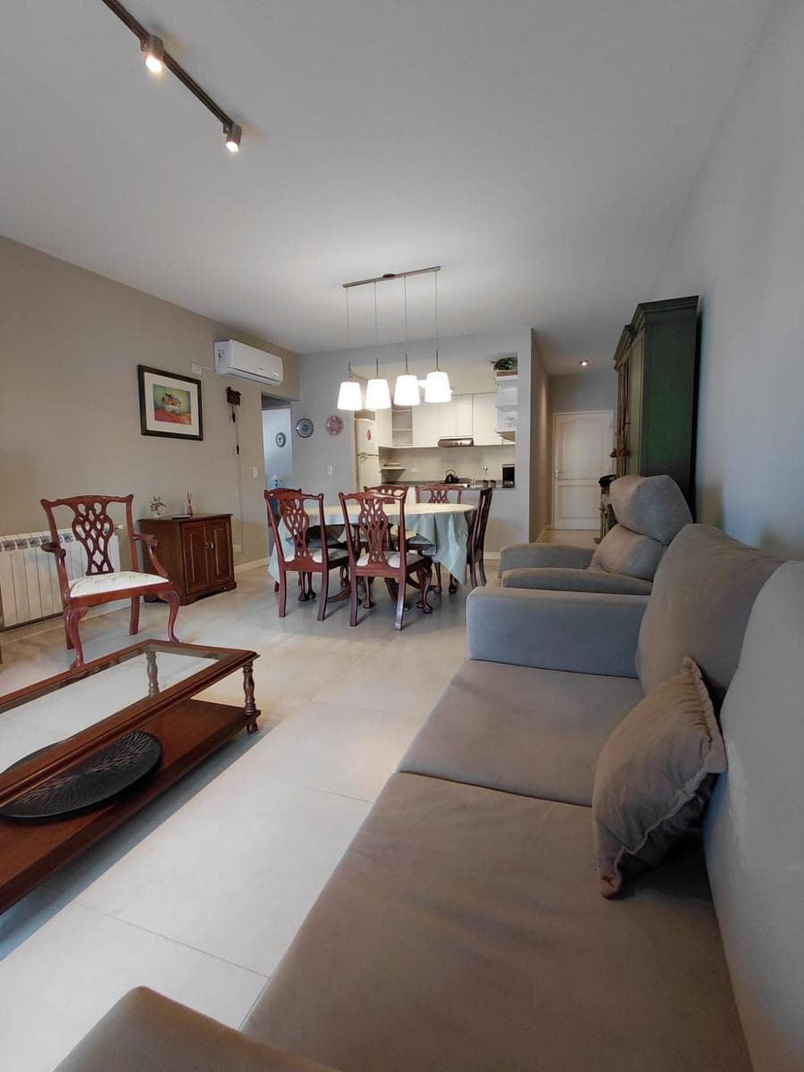For Rent - 3-room apartment - Liquidambar - Caamaño Ave. - LNI 980