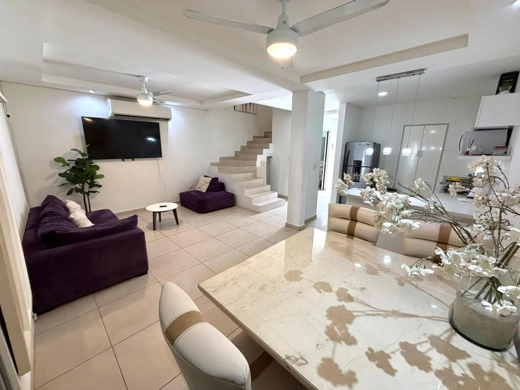 ALTUS RESIDENCIAL AV LAS TORRES House