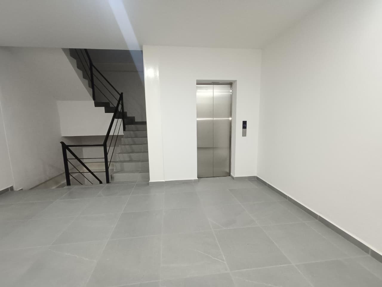 Apartment in the Jardines de La Concepción Subdivision