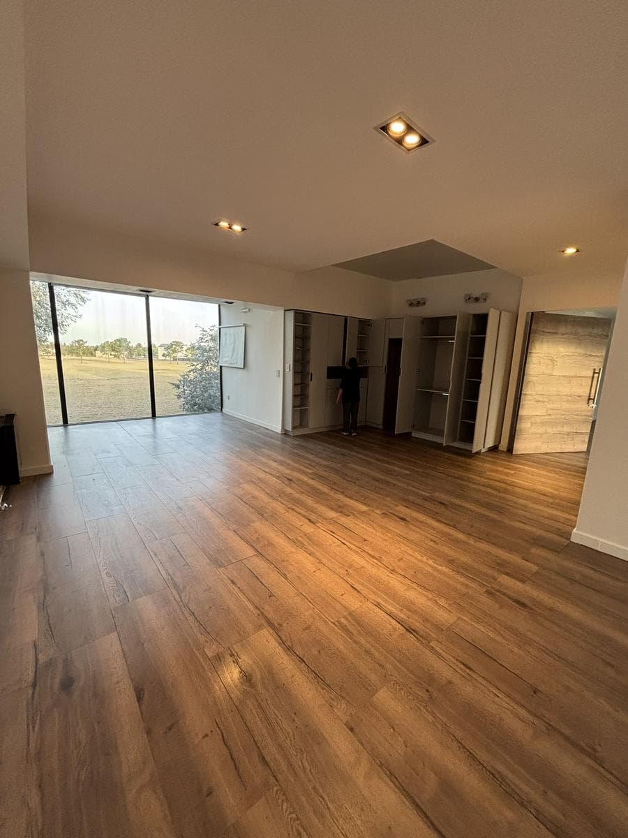 3-BEDROOM HOUSE FOR RENT - JIREH DORF NEIGHBORHOOD