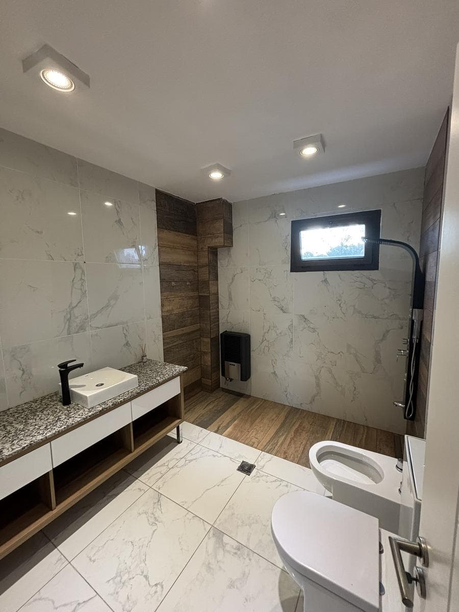 3-BEDROOM HOUSE FOR RENT - JIREH DORF NEIGHBORHOOD