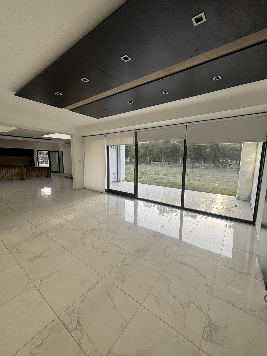 3-BEDROOM HOUSE FOR RENT - JIREH DORF NEIGHBORHOOD
