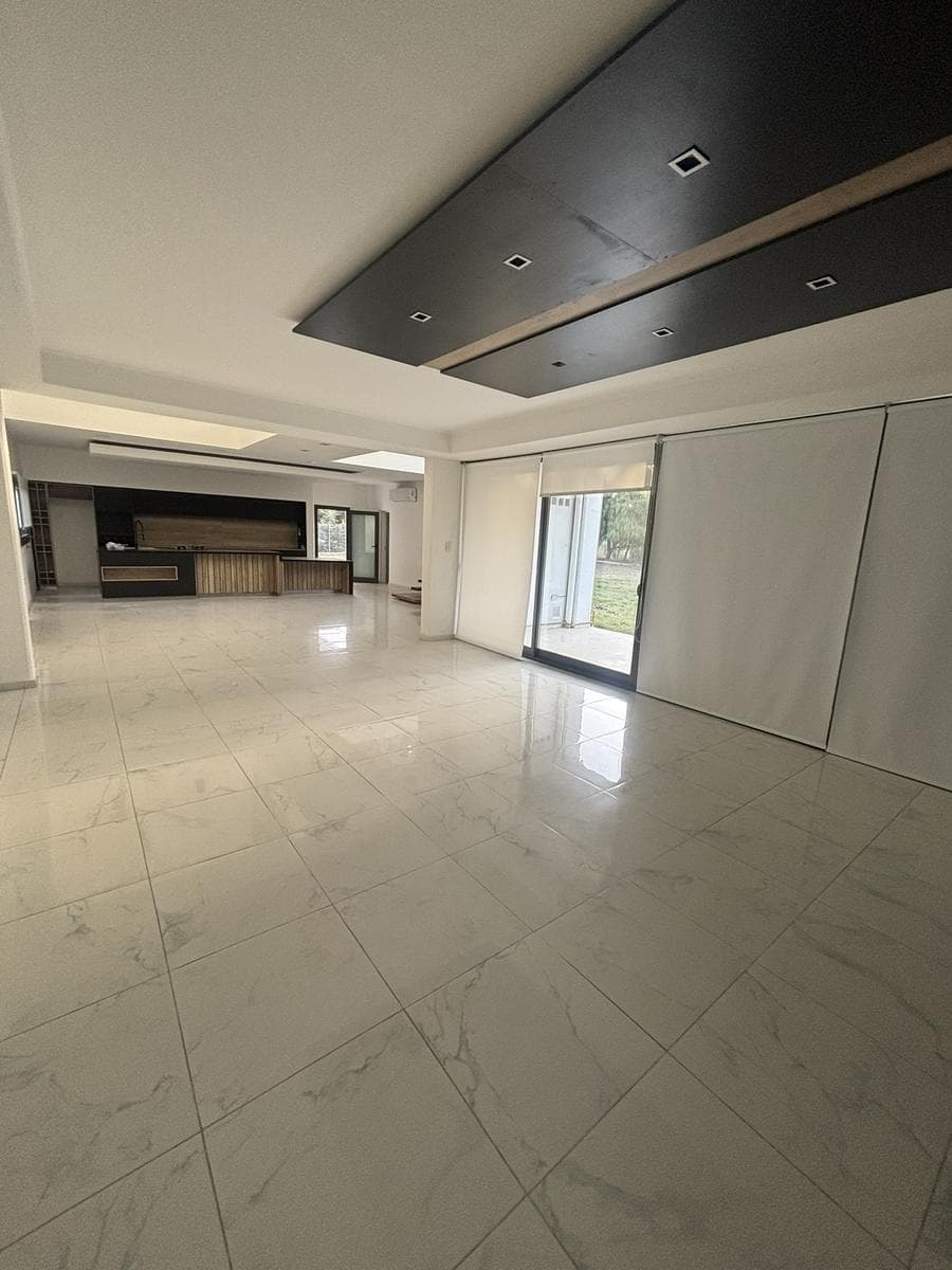3-BEDROOM HOUSE FOR RENT - JIREH DORF NEIGHBORHOOD