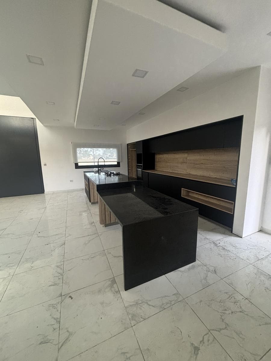 3-BEDROOM HOUSE FOR RENT - JIREH DORF NEIGHBORHOOD