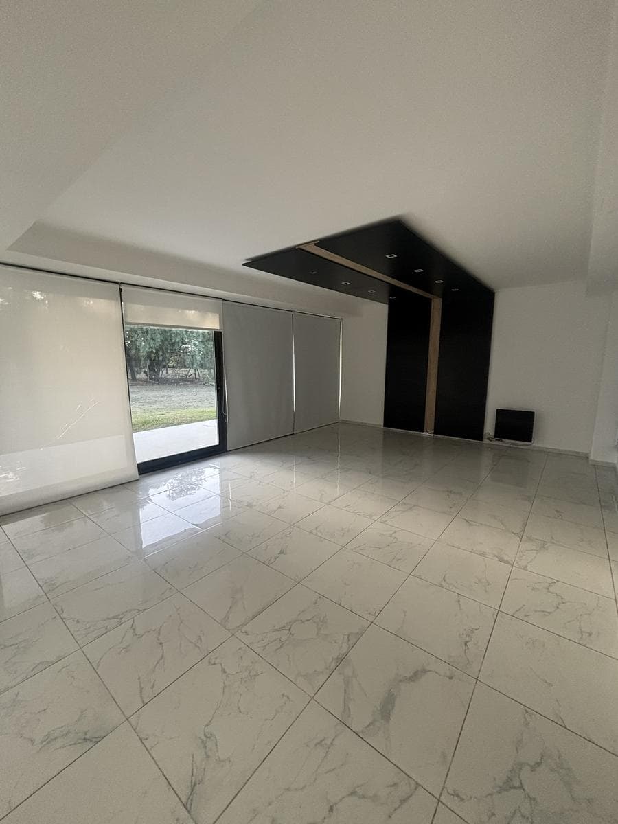 3-BEDROOM HOUSE FOR RENT - JIREH DORF NEIGHBORHOOD