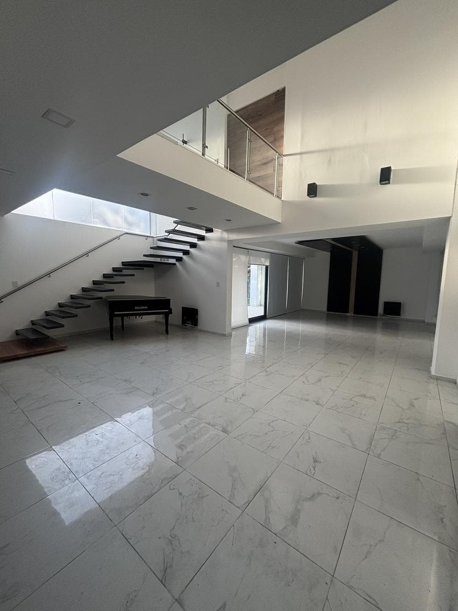 3-BEDROOM HOUSE FOR RENT - JIREH DORF NEIGHBORHOOD