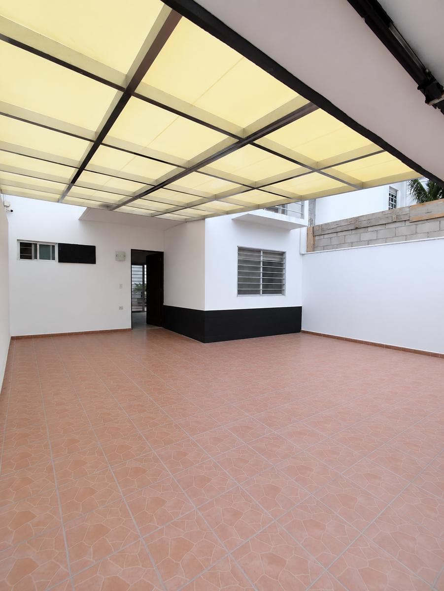House in Villas del Arte for SALE