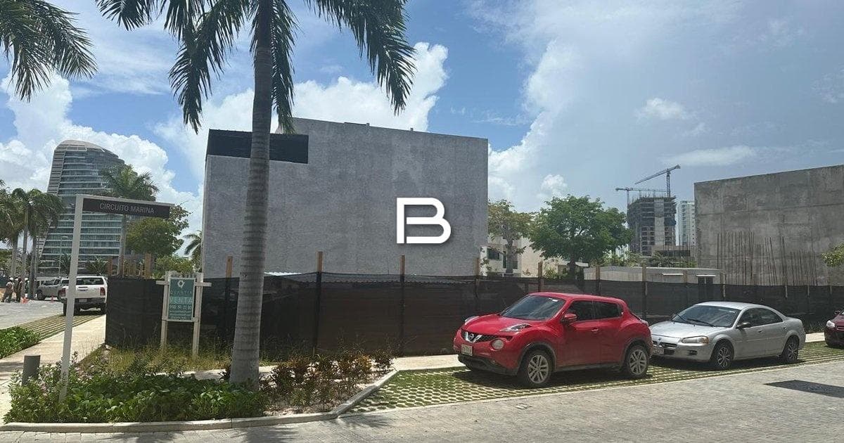 Land in Puerto Cancún
