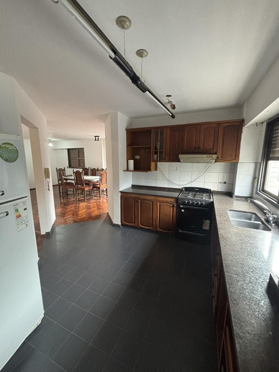 APARTMENT FOR SALE - ENTIRE UNIT - 4 BEDROOMS - ALTA CORDOBA - INCLUDES DOUBLE GARAGE