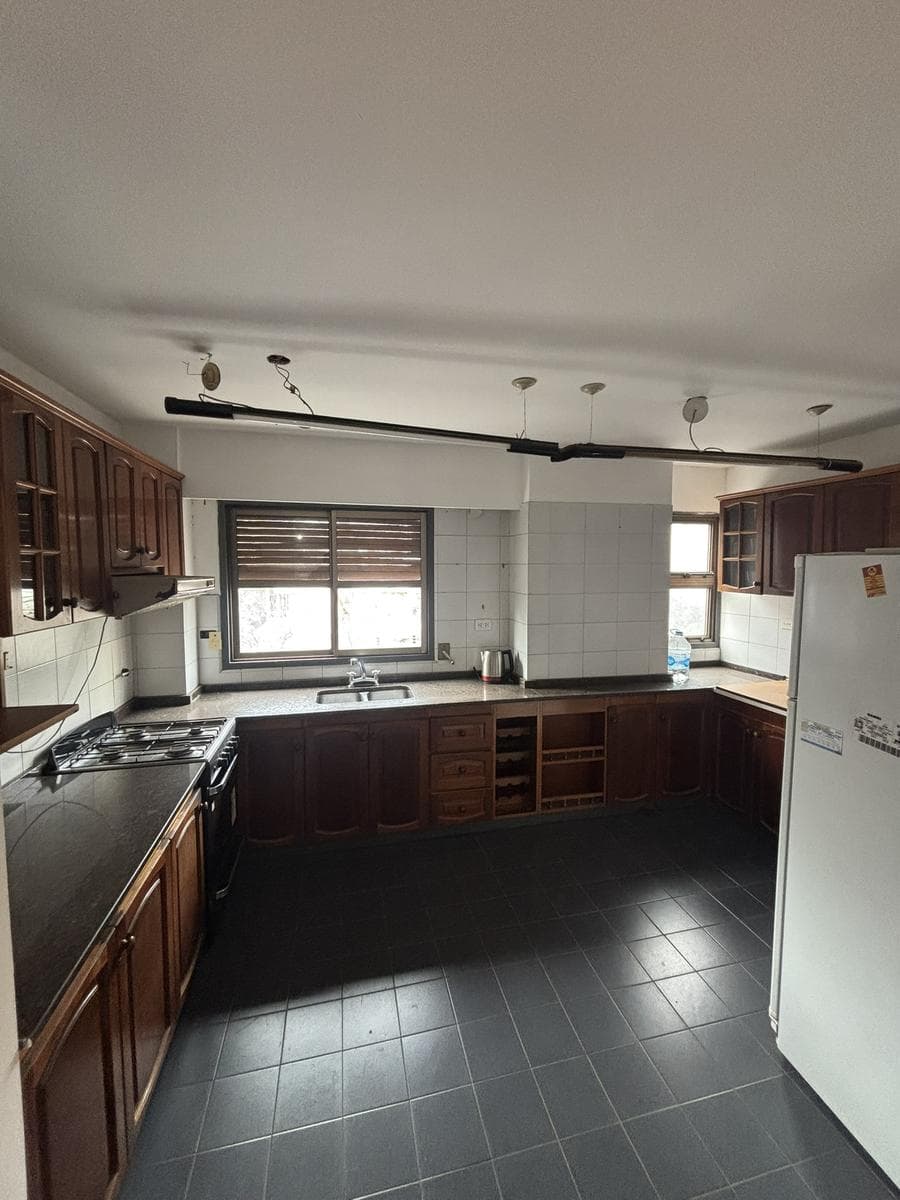 APARTMENT FOR SALE - ENTIRE UNIT - 4 BEDROOMS - ALTA CORDOBA - INCLUDES DOUBLE GARAGE
