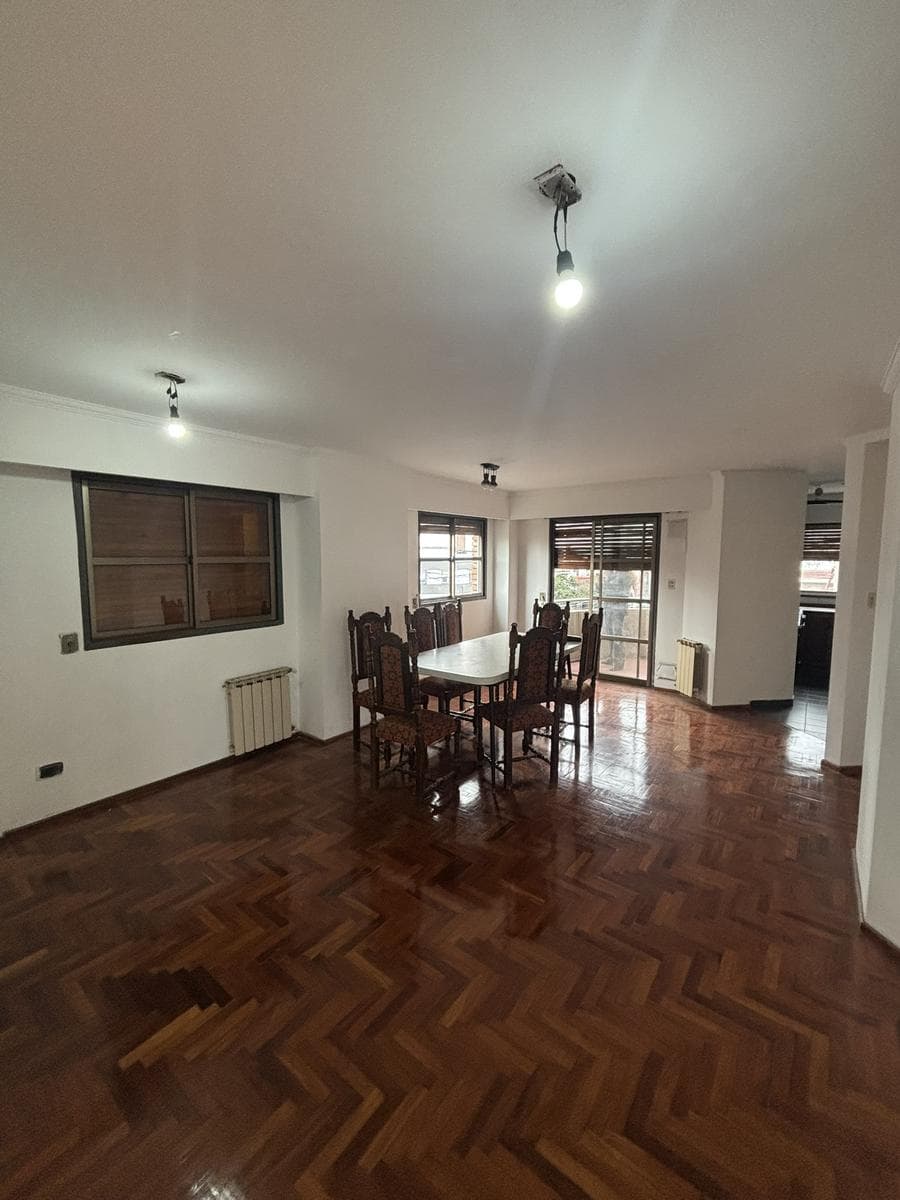 APARTMENT FOR SALE - ENTIRE UNIT - 4 BEDROOMS - ALTA CORDOBA - INCLUDES DOUBLE GARAGE