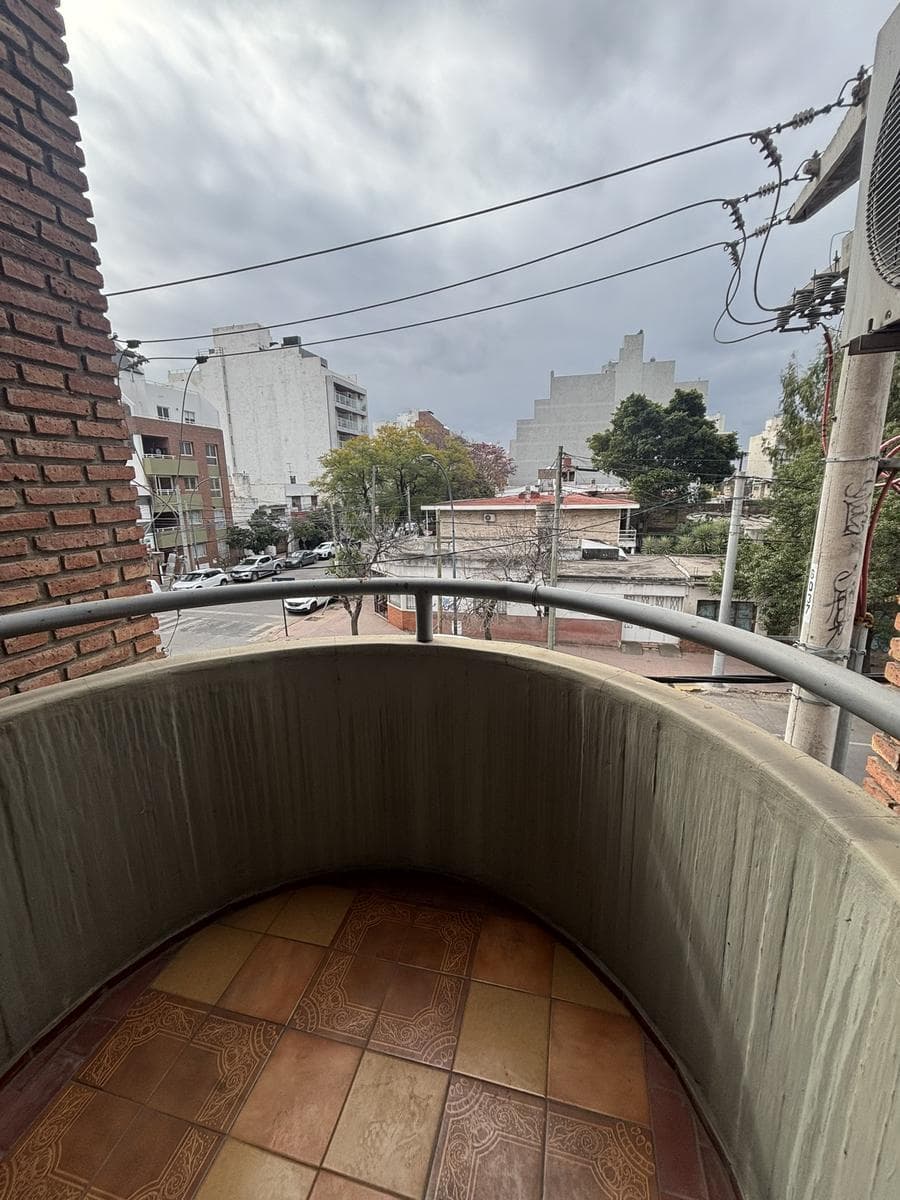 APARTMENT FOR SALE - ENTIRE UNIT - 4 BEDROOMS - ALTA CORDOBA - INCLUDES DOUBLE GARAGE