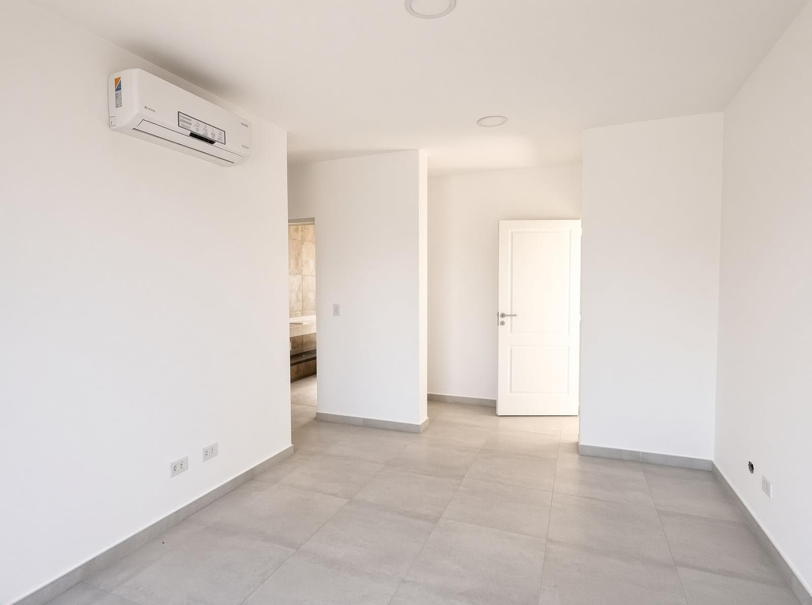 House for Sale in Puertos del Lago – Acacias Neighborhood | 3 Bedrooms | Pool