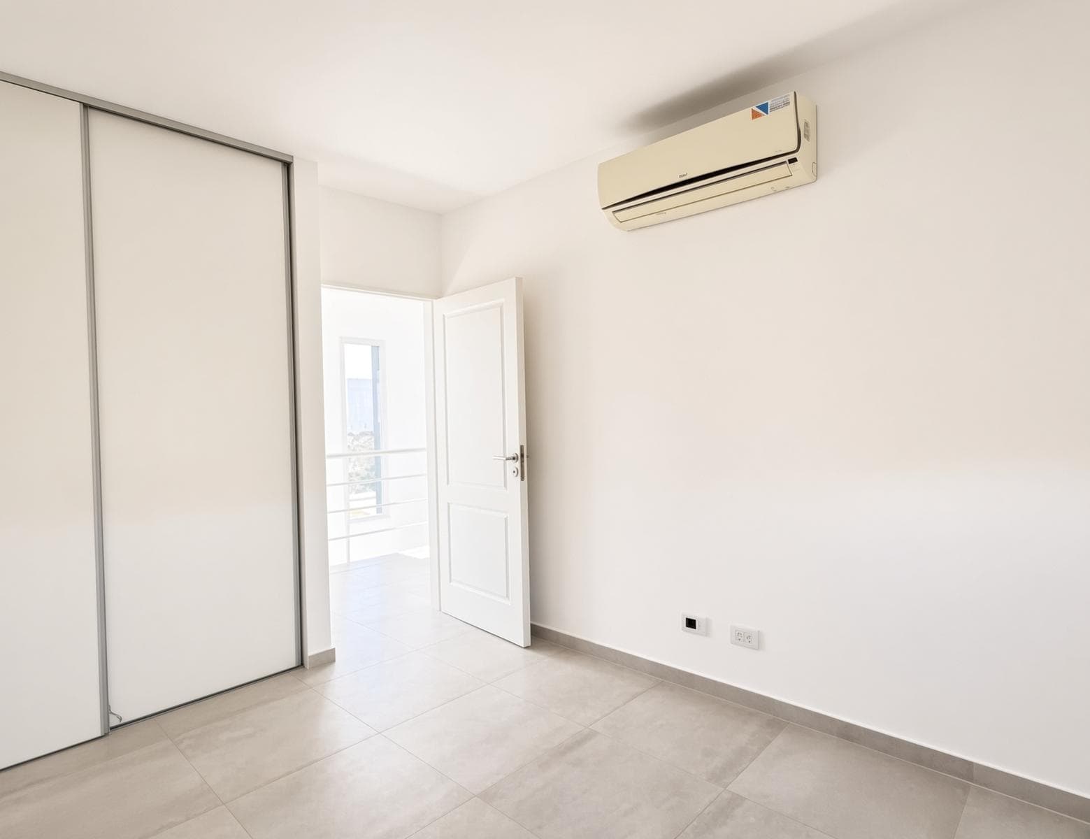 House for Sale in Puertos del Lago – Acacias Neighborhood | 3 Bedrooms | Pool