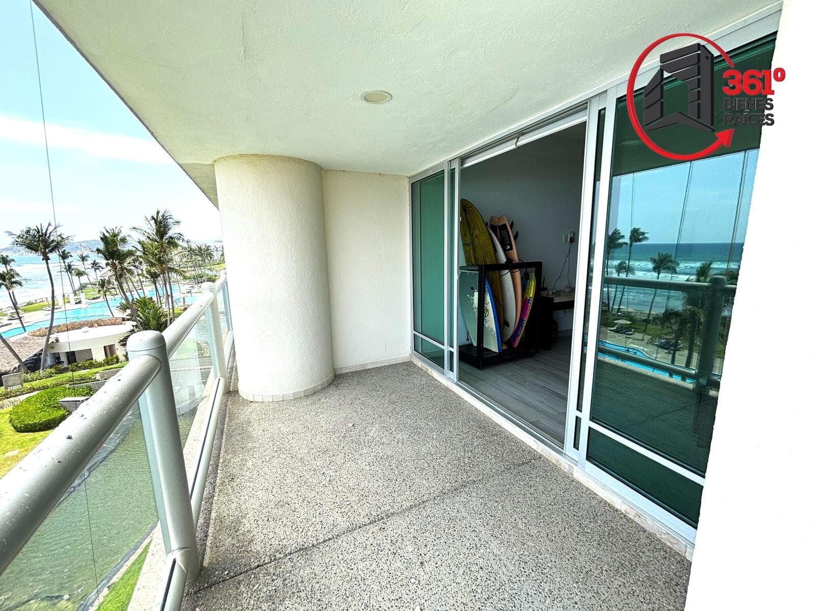 Venta Mayan Island Acapulco Playa Hermoso departamento de 2 recamaras
