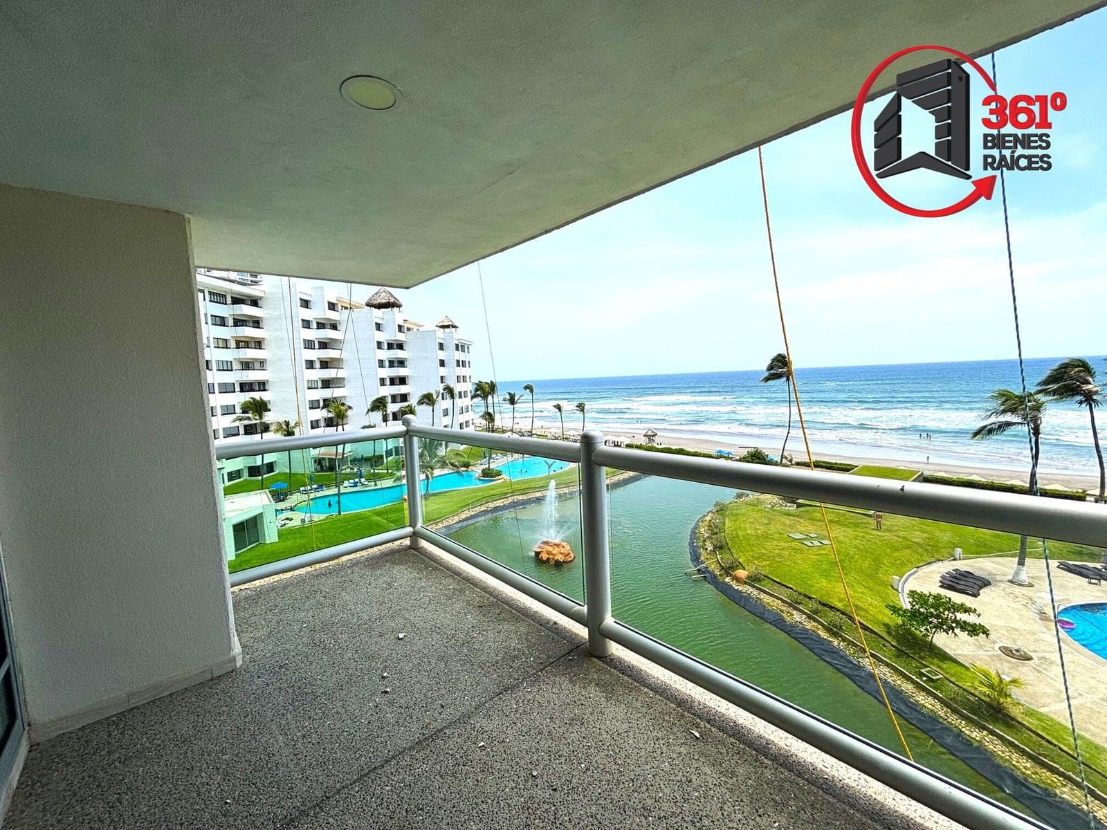 Venta Mayan Island Acapulco Playa Hermoso departamento de 2 recamaras