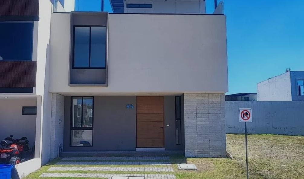 House in the Valle Imperial Subdivision