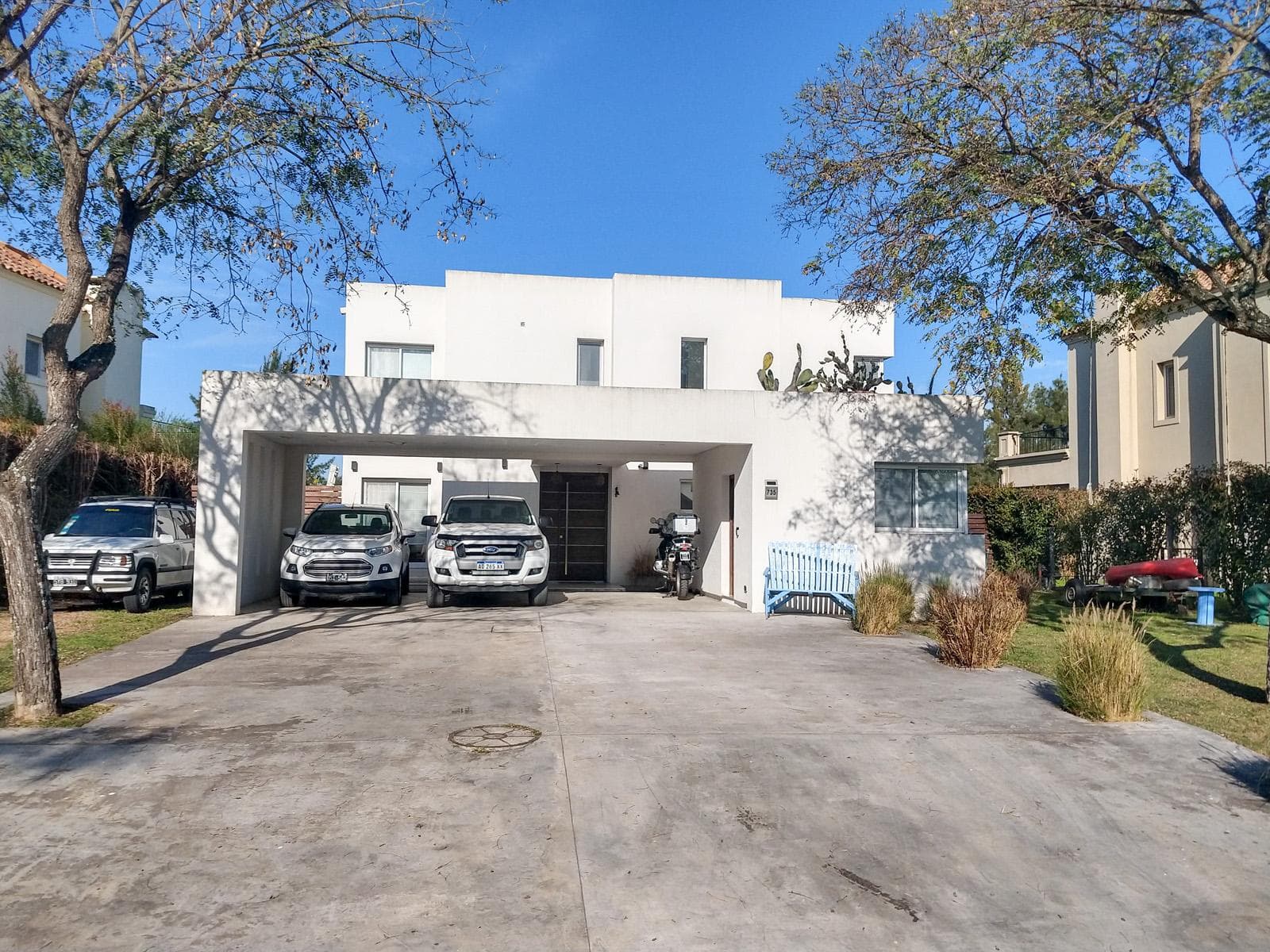 5-Bedroom House for Sale, 1,000 m², Near the Golf Course, Financing Available, San Isidro Labrador Neighborhood, Villanueva