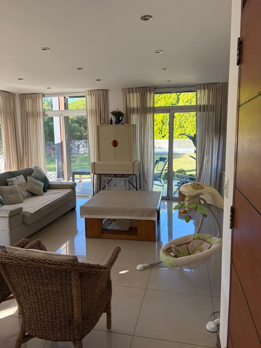House for Sale: 5 Rooms, Mortgage Available, Santa Teresa Neighborhood, Villanueva, Tigre