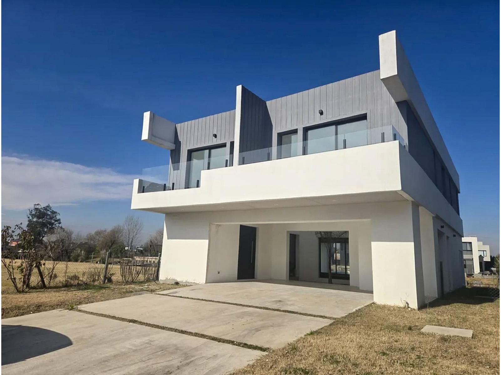 House for Sale: 6 Rooms, Riverfront, with Private Dock, El Canal Neighborhood, Villanueva, Tigre