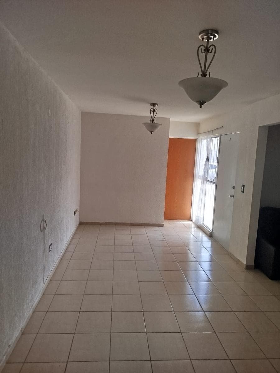 House for Rent in Villa-Sur