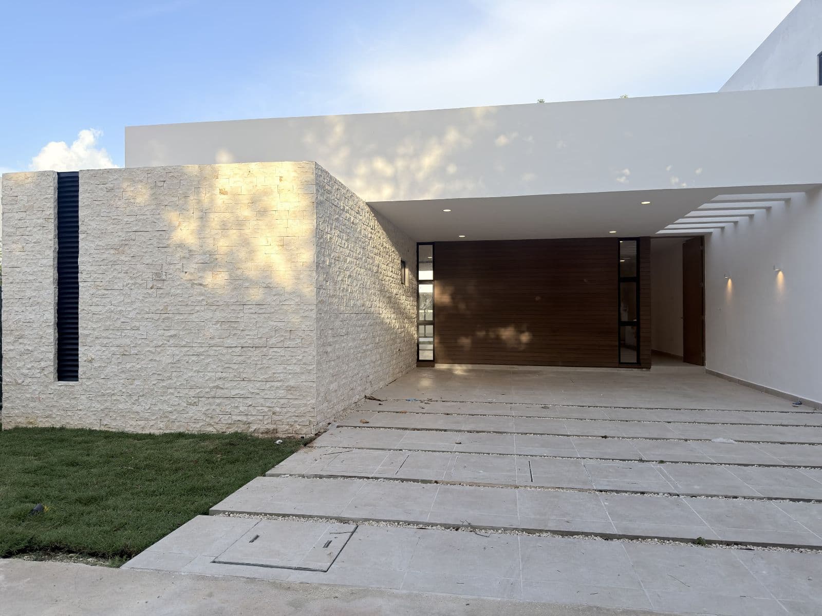 House - Parque Natura Subdivision
