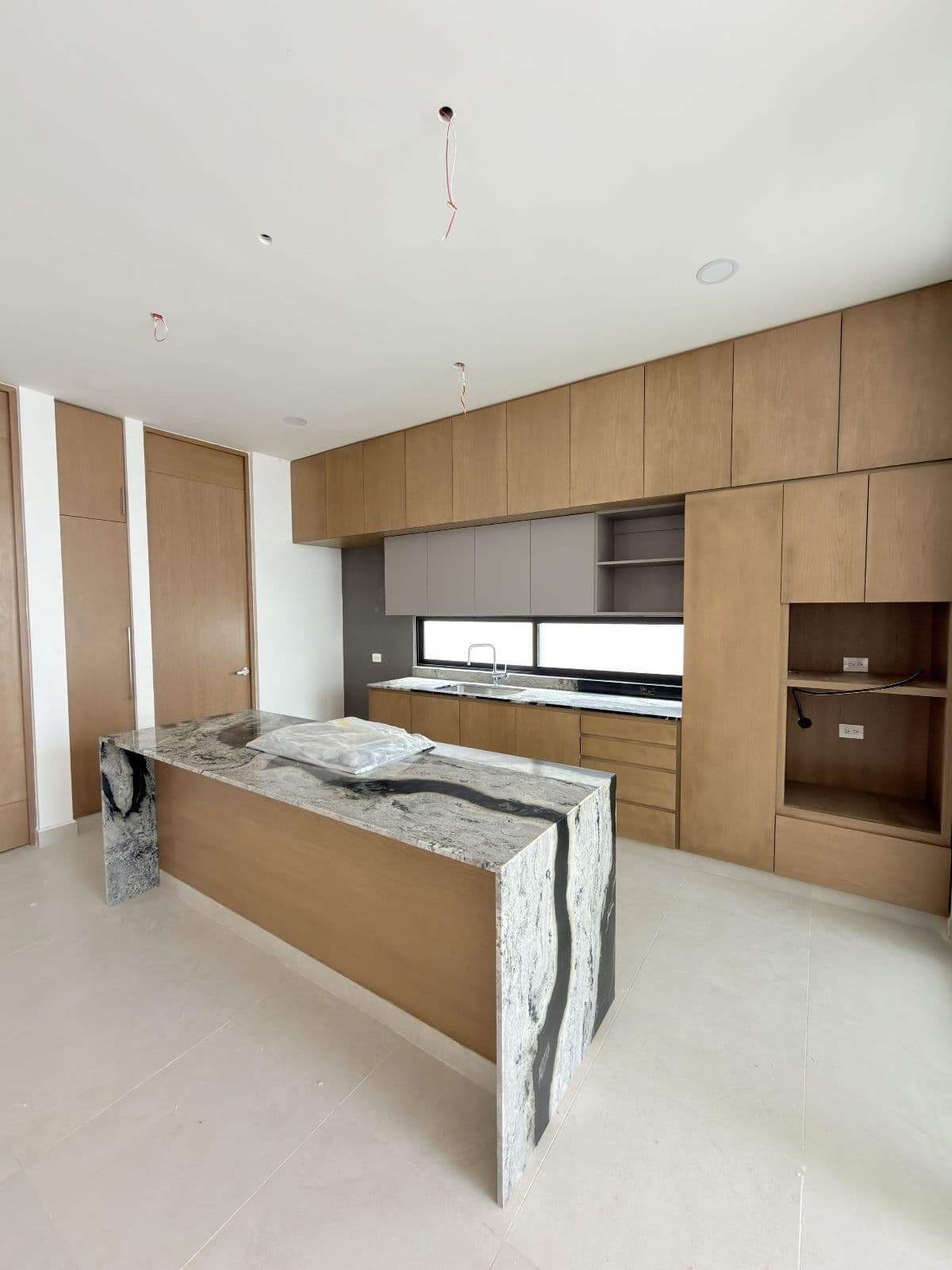 House - Parque Natura Subdivision