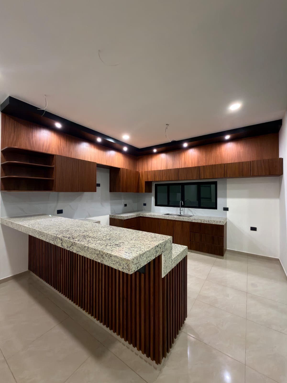 House - Parque Natura Subdivision