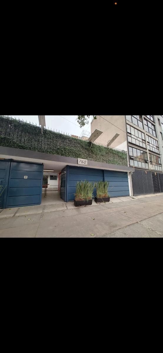 HOUSE WITH OFFICE SPACE IN LETRAN VALLE, FEATURING A ROOF GARDEN!