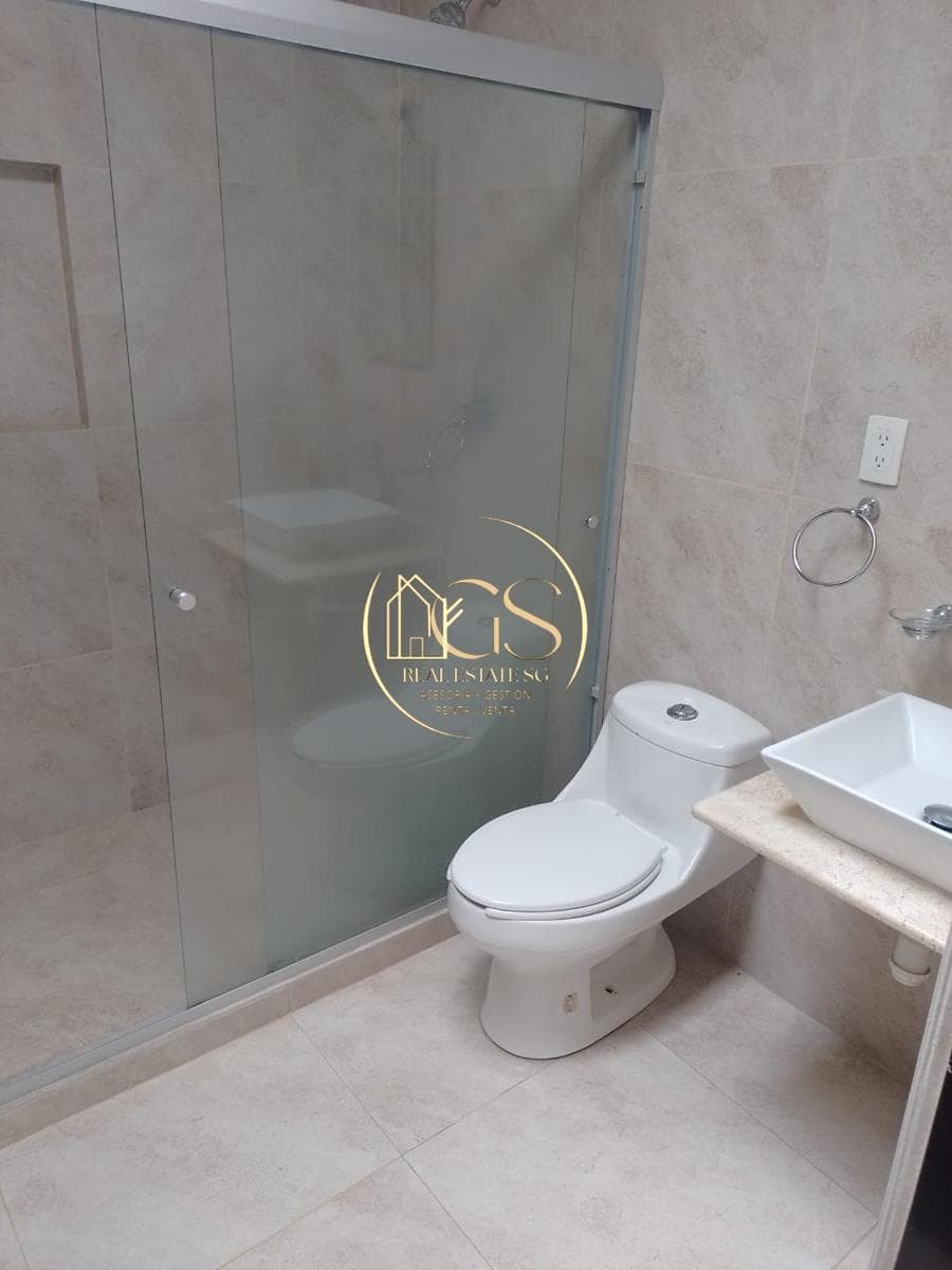 HOUSE FOR SALE IN KIIN RESIDENCIAL CELAYA
