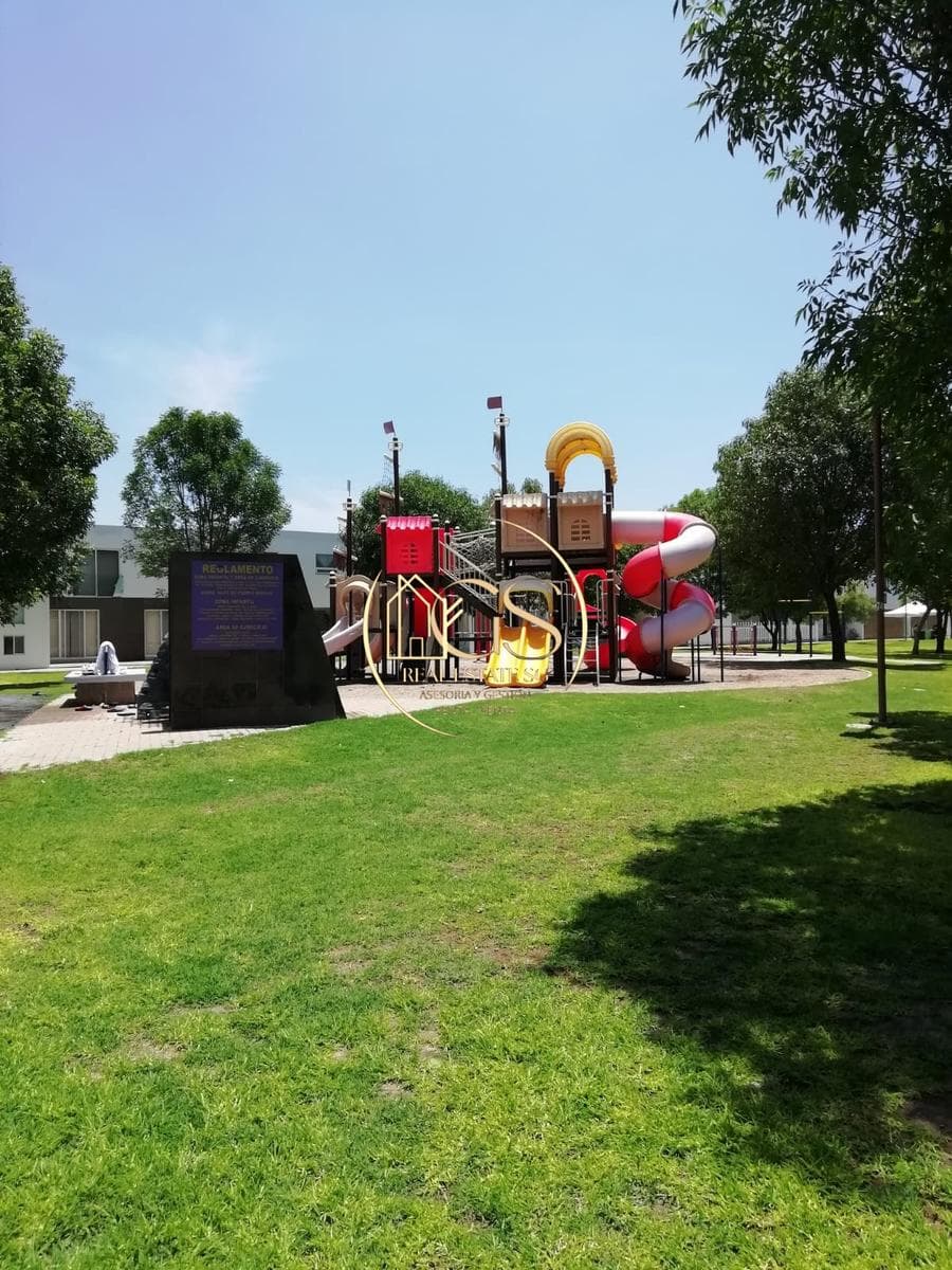 HOUSE FOR SALE IN KIIN RESIDENCIAL CELAYA