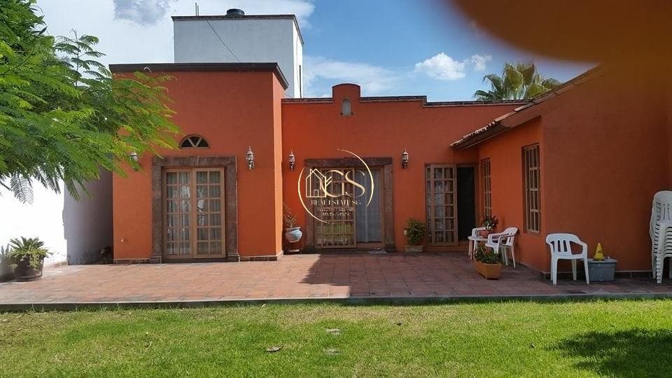 HOUSE FOR SALE IN PRADERAS DE LA HACIENDA, CELAYA