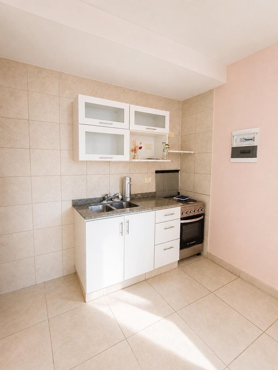 3-room triplex apartment for rent in Florida, Vte. López, with a garage, terrace, and barbecue.