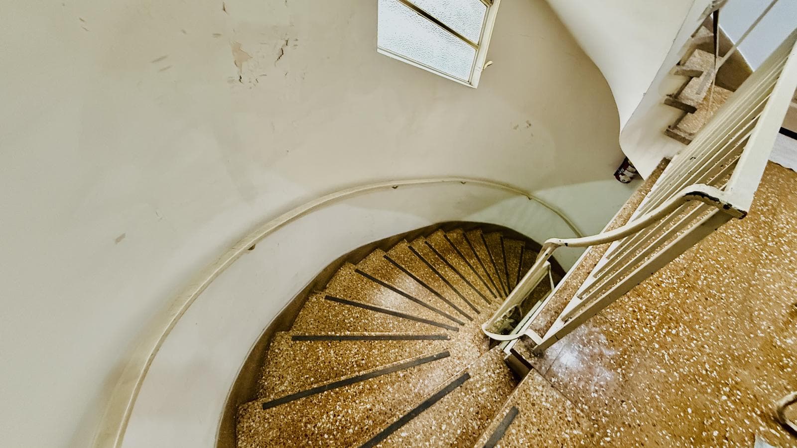 2-Room Apartment for Sale with Spacious Balcony in Barracas—Qualifies for Mortgage Financing