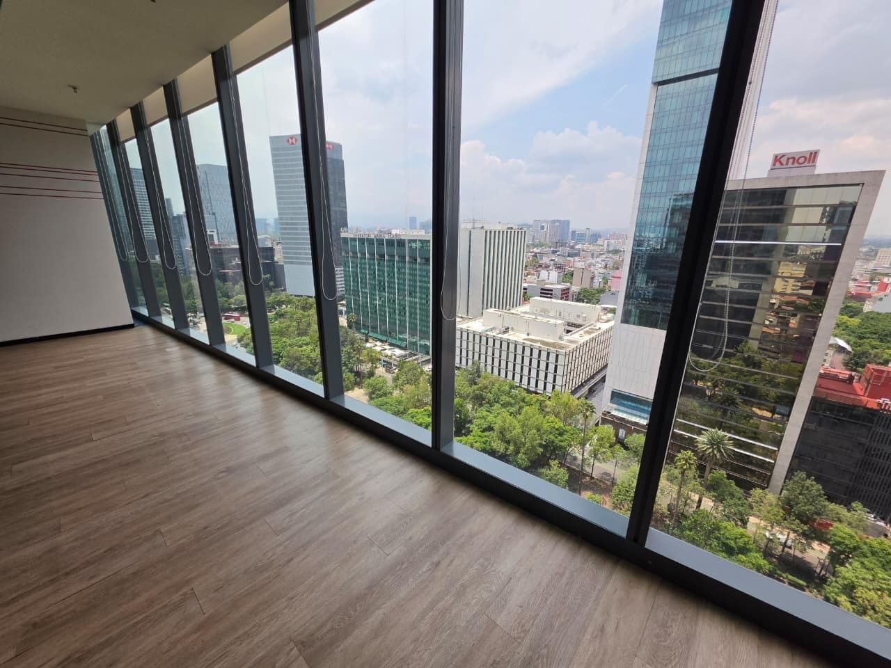 Office for Rent on Reforma Avenue