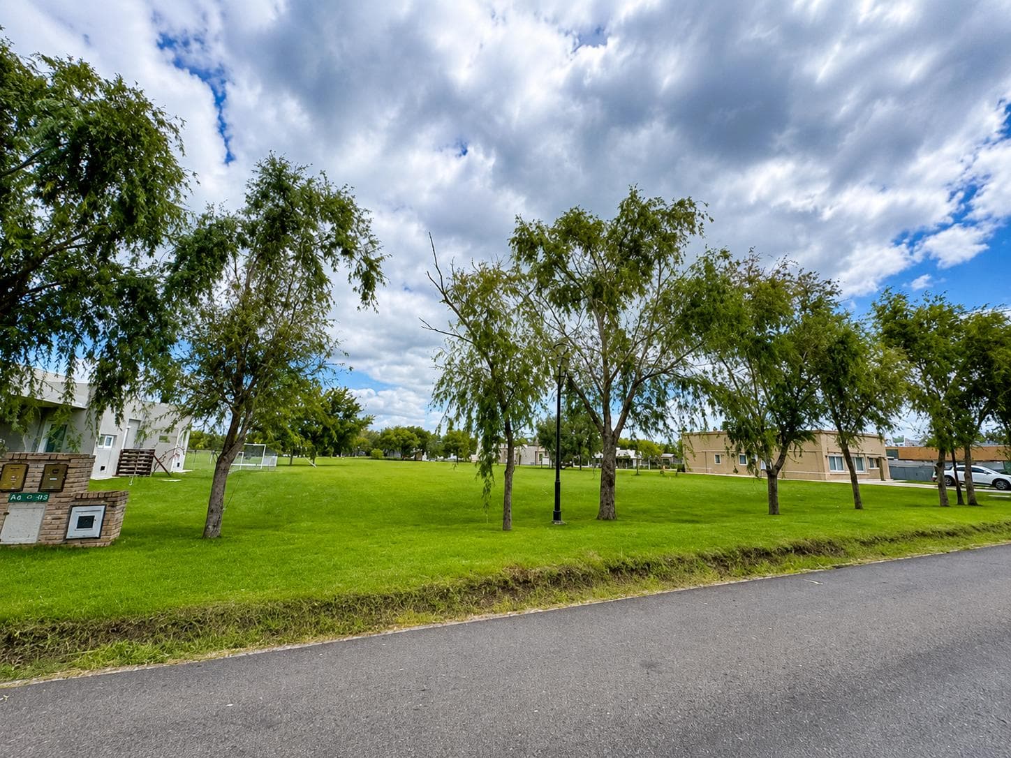 For Sale: 2,000 m² Lot in the Haras del Sur III Neighborhood, Los Robles, La Plata
